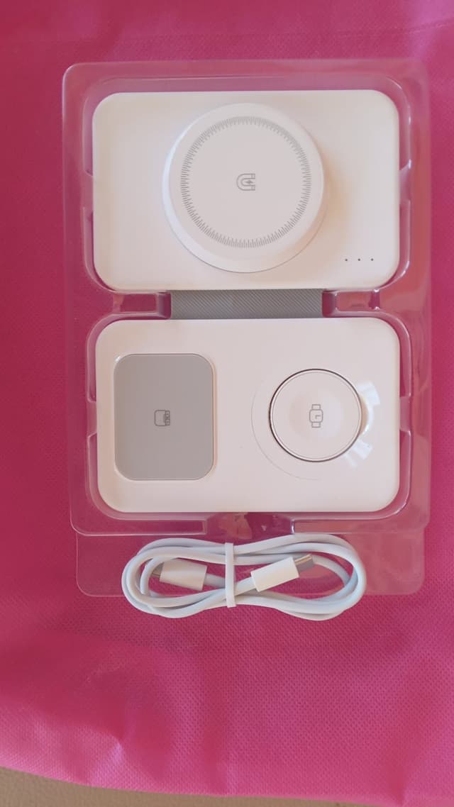 3 in 1 Magnetic Wireless Charger